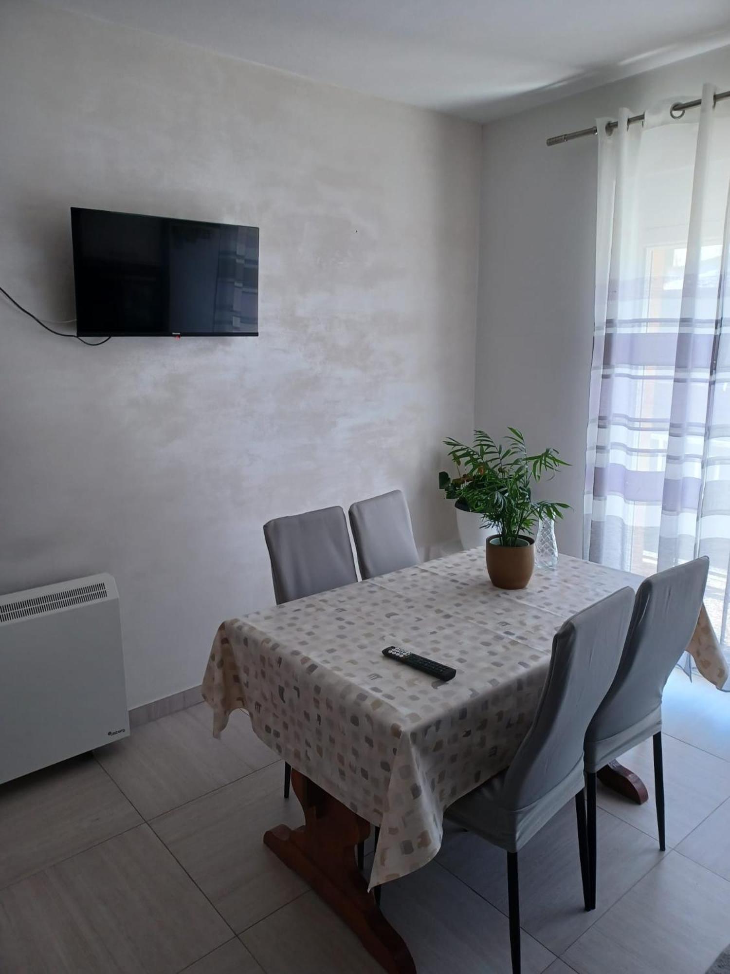 Studio Apartman Marija Trogir Exterior foto